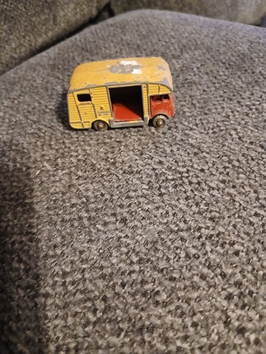 Lesney marshall horsebox - horsebox, mk7