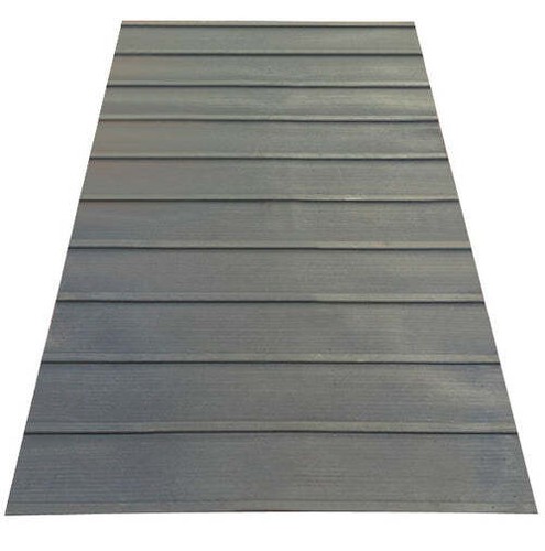 Rubber horse box - trailer, ramp